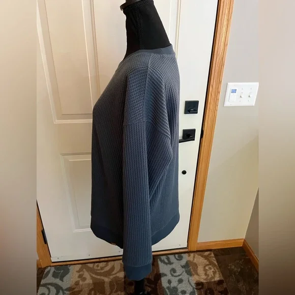 Women’s L.L. Bean teal pull over waffle weave long sleeve shirt top. Size medium - Picture 4 of 15